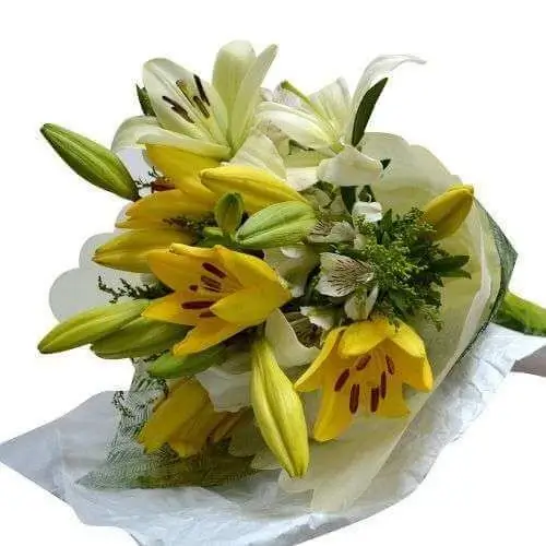 Ramo de lilium blancos y amarillos