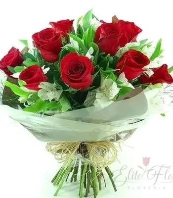 Ramo de rosas y astromelias