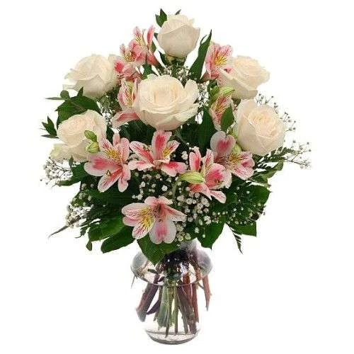 Rosas y alstromelias pasteles