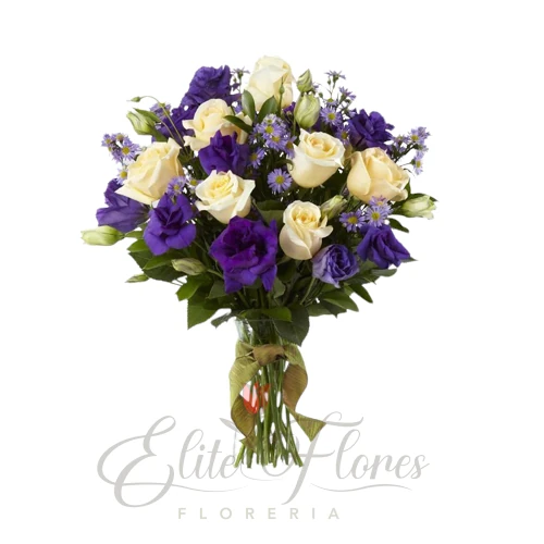 flores para el Día de la Mujer de rosas blancas y lisianthus morados