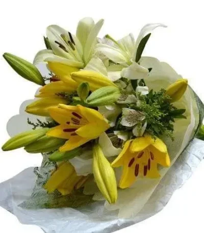 Ramo de lilium blancos y amarillos