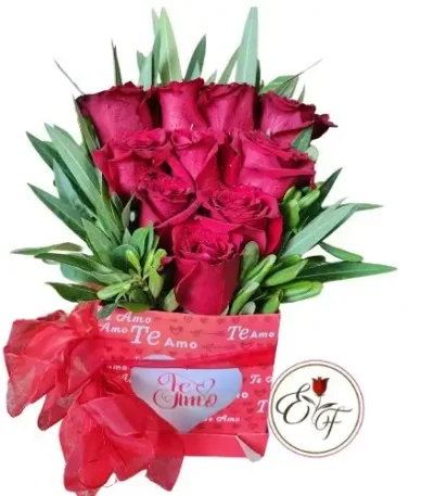 Caja de rosas en cascada